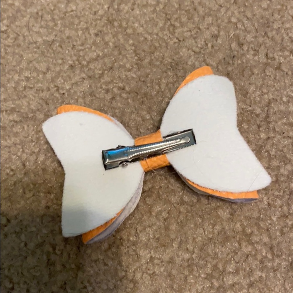 Homemade Bow✨ - Picture 2 of 2